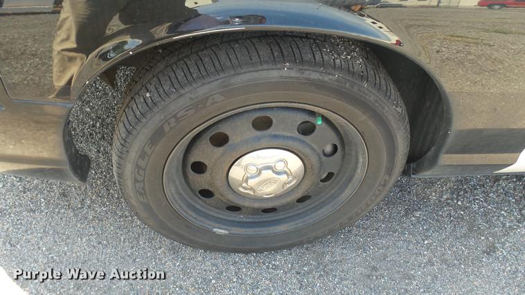 image for item DB3392 2009 Ford Crown Victoria Police Interceptor