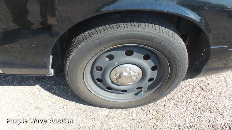 image for item DB3392 2009 Ford Crown Victoria Police Interceptor