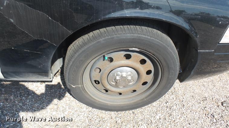 image for item DB3393 2009 Ford Crown Victoria Police Interceptor