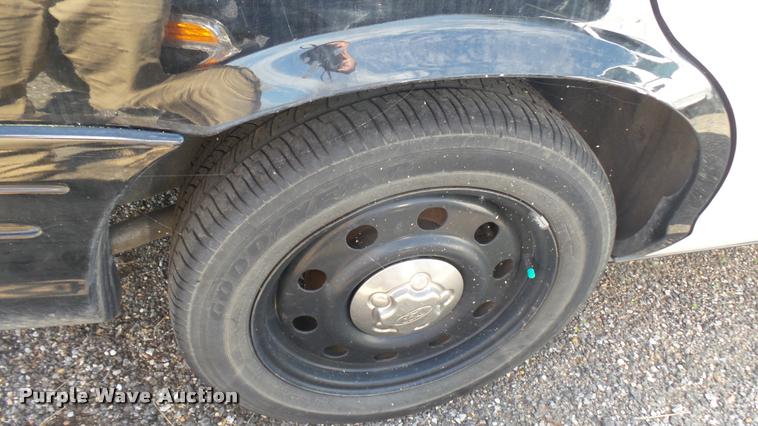 image for item DB3396 2011 Ford Crown Victoria Police Interceptor