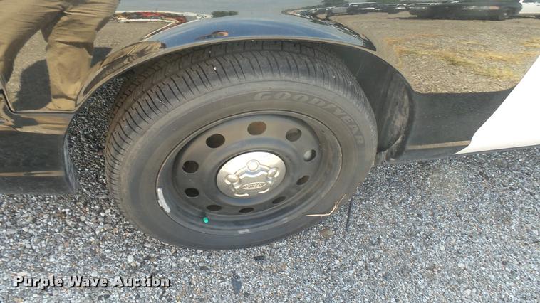 image for item DB3397 2010 Ford Crown Victoria Police Interceptor