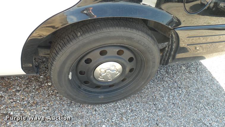 image for item DB3397 2010 Ford Crown Victoria Police Interceptor