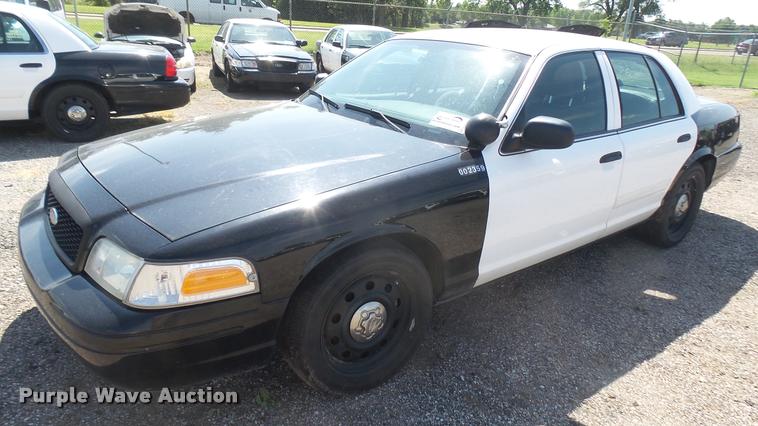 image for item DB3399 2011 Ford Crown Victoria Police Interceptor