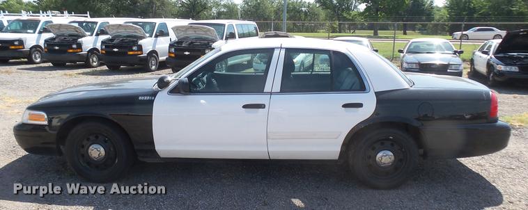 image for item DB3399 2011 Ford Crown Victoria Police Interceptor