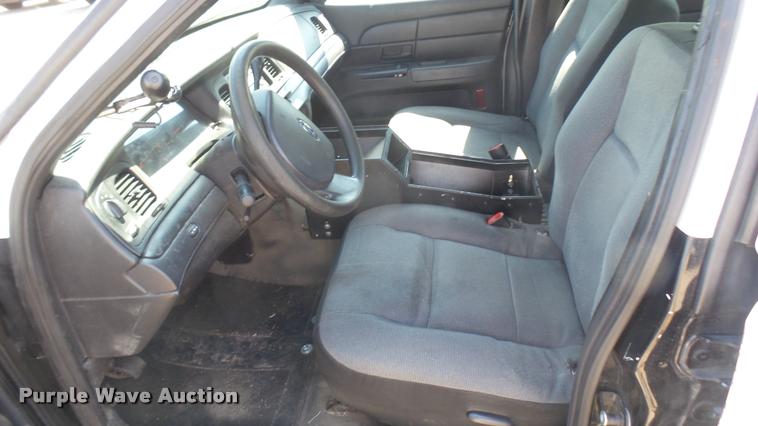 image for item DB3399 2011 Ford Crown Victoria Police Interceptor