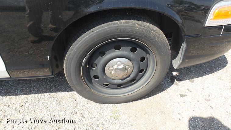 image for item DB3400 2011 Ford Crown Victoria Police Interceptor