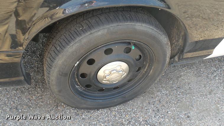 image for item DB3400 2011 Ford Crown Victoria Police Interceptor