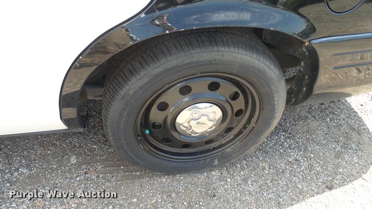 image for item DB3401 2009 Ford Crown Victoria Police Interceptor