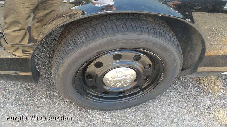 image for item DB3402 2010 Ford Crown Victoria Police Interceptor