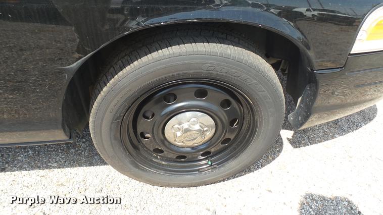 image for item DB3402 2010 Ford Crown Victoria Police Interceptor