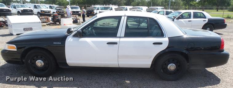 image for item DB3403 2010 Ford Crown Victoria Police Interceptor