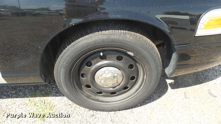 image for item DB3403 2010 Ford Crown Victoria Police Interceptor