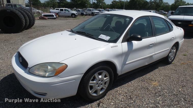 image for item DB3404 2006 Ford Taurus SE