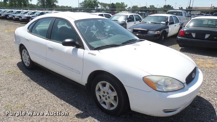 image for item DB3404 2006 Ford Taurus SE