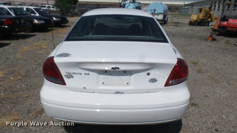 image for item DB3404 2006 Ford Taurus SE