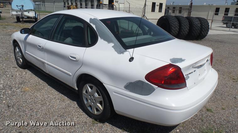 image for item DB3404 2006 Ford Taurus SE