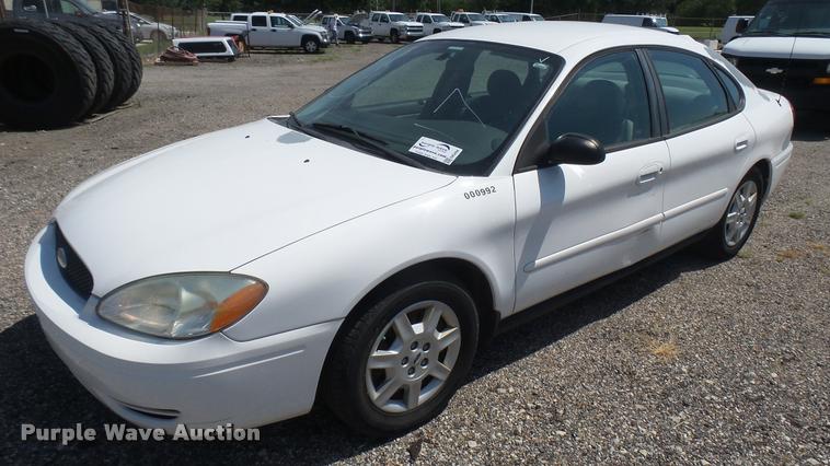 image for item DB3404 2006 Ford Taurus SE