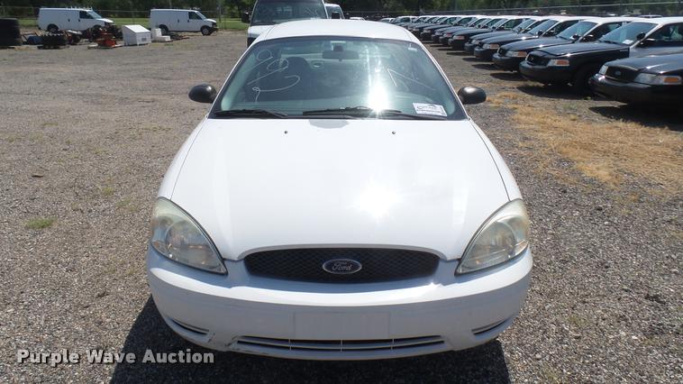 image for item DB3404 2006 Ford Taurus SE