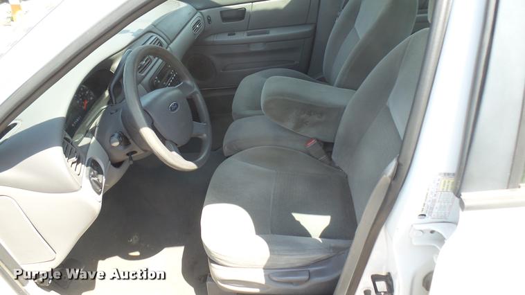 image for item DB3404 2006 Ford Taurus SE