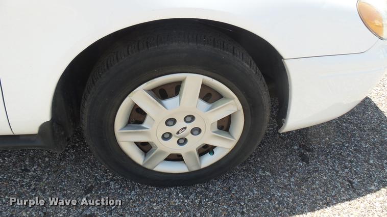 image for item DB3404 2006 Ford Taurus SE