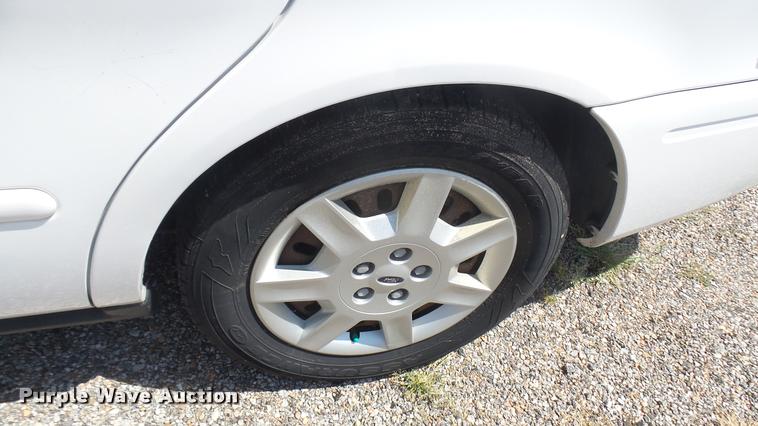 image for item DB3404 2006 Ford Taurus SE