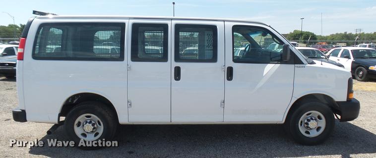 image for item DB3405 2011 Chevrolet Express 2500 Cargo van