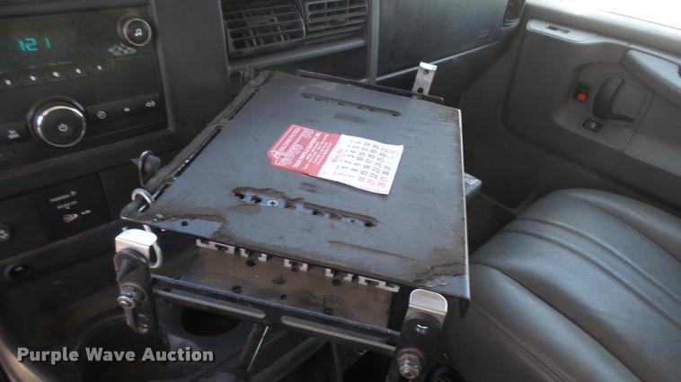 image for item DB3405 2011 Chevrolet Express 2500 Cargo van