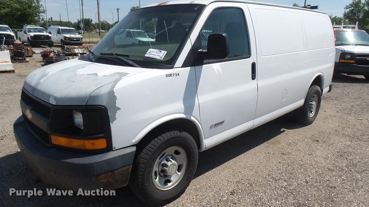image for item DB3407 2005 Chevrolet Express 2500 Cargo van
