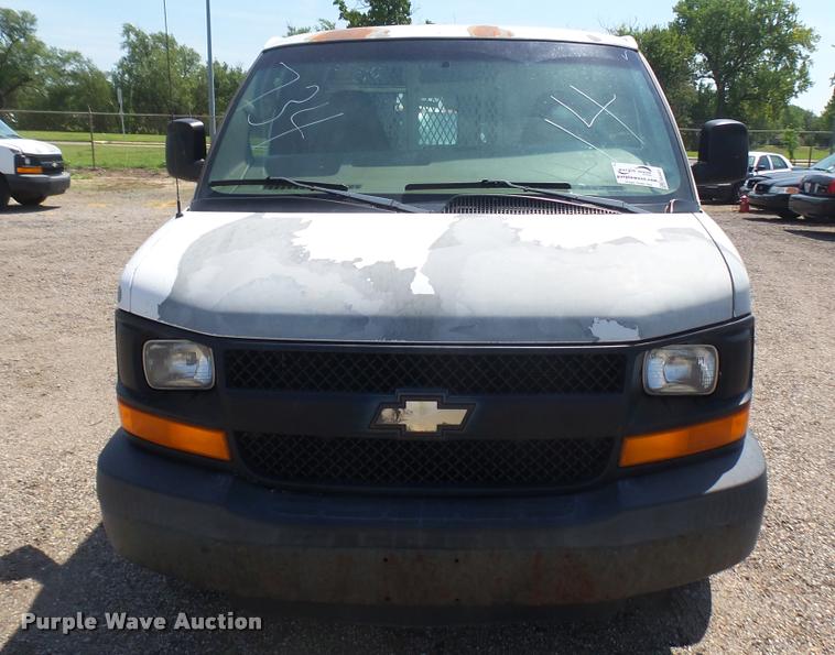 image for item DB3407 2005 Chevrolet Express 2500 Cargo van