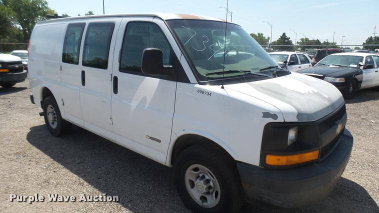image for item DB3407 2005 Chevrolet Express 2500 Cargo van