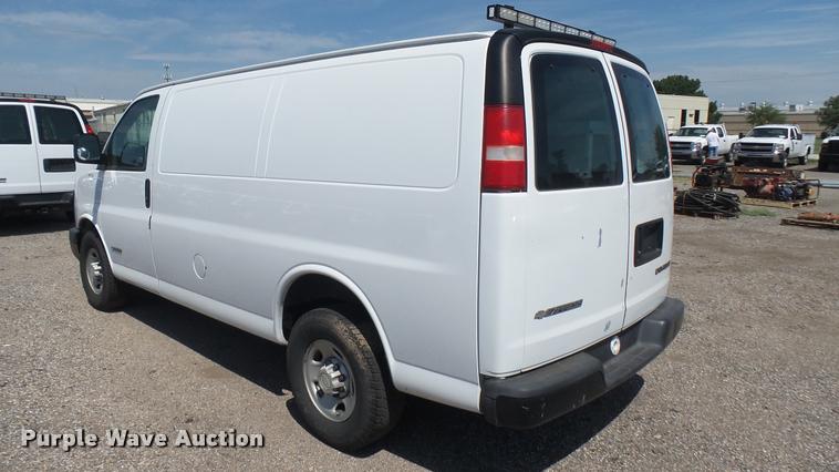 image for item DB3407 2005 Chevrolet Express 2500 Cargo van