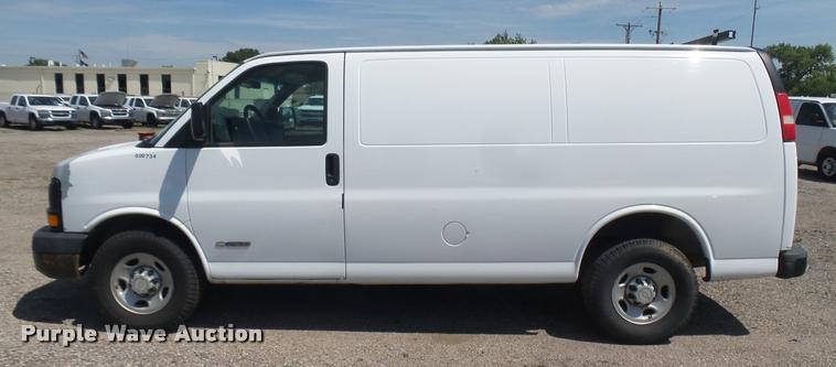 image for item DB3407 2005 Chevrolet Express 2500 Cargo van