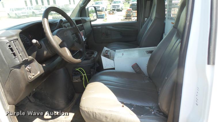image for item DB3407 2005 Chevrolet Express 2500 Cargo van
