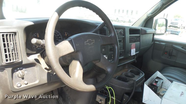 image for item DB3407 2005 Chevrolet Express 2500 Cargo van