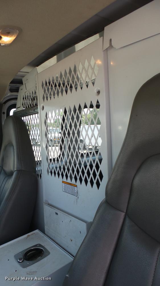 image for item DB3407 2005 Chevrolet Express 2500 Cargo van