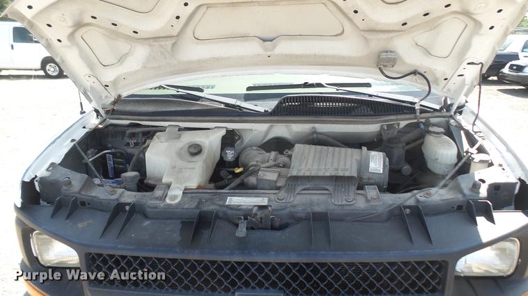 image for item DB3407 2005 Chevrolet Express 2500 Cargo van