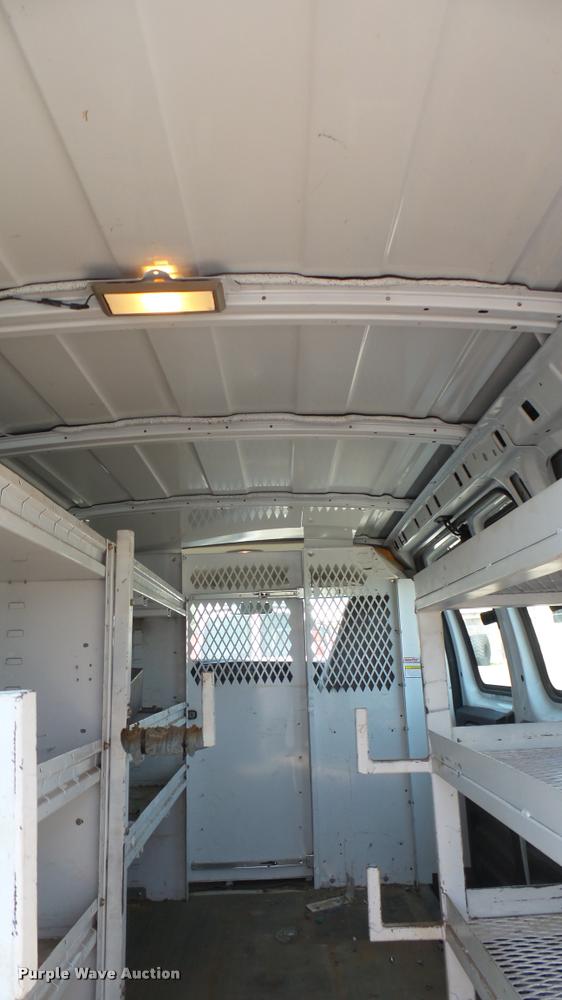 image for item DB3407 2005 Chevrolet Express 2500 Cargo van