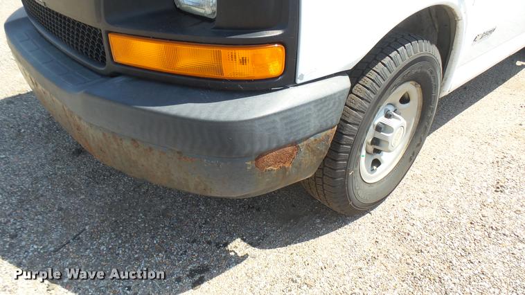 image for item DB3407 2005 Chevrolet Express 2500 Cargo van