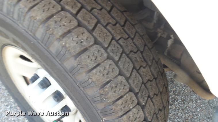 image for item DB3407 2005 Chevrolet Express 2500 Cargo van