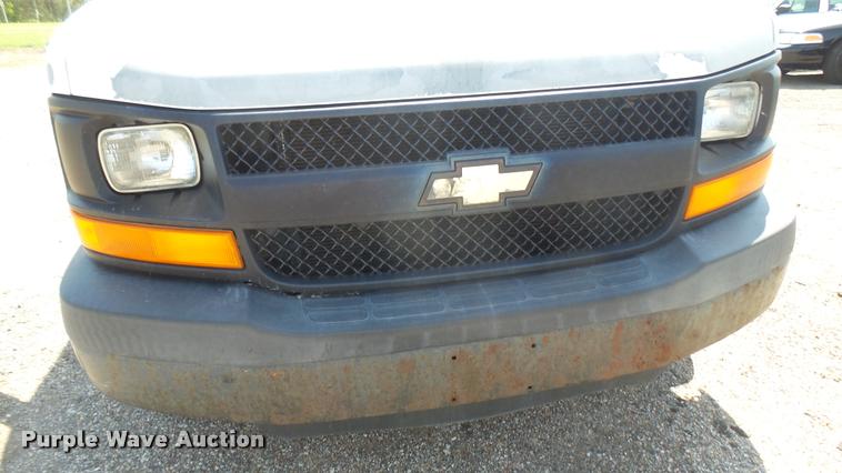 image for item DB3407 2005 Chevrolet Express 2500 Cargo van