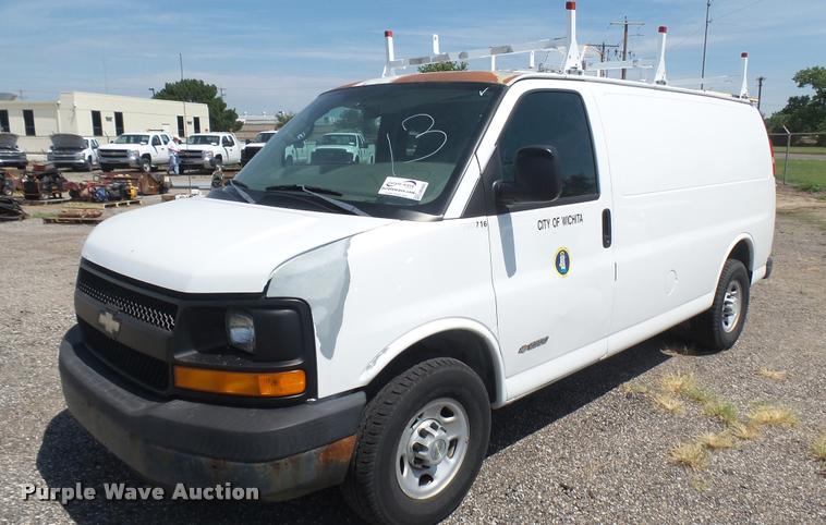image for item DB3408 2005 Chevrolet Express 2500 Cargo van