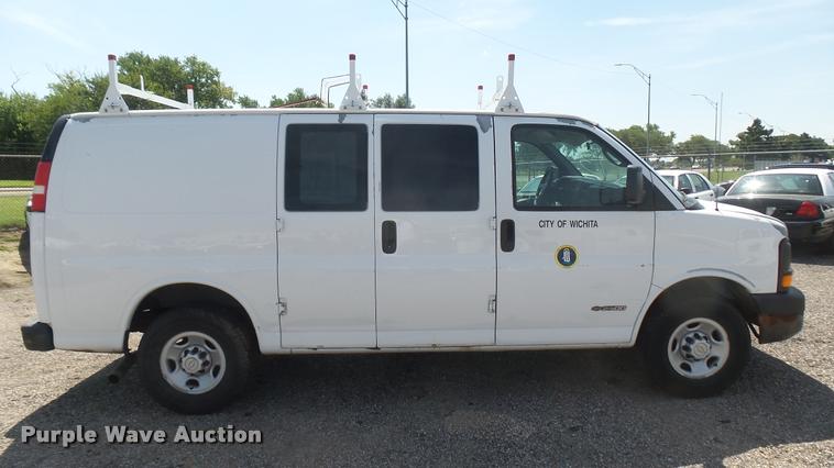 image for item DB3408 2005 Chevrolet Express 2500 Cargo van