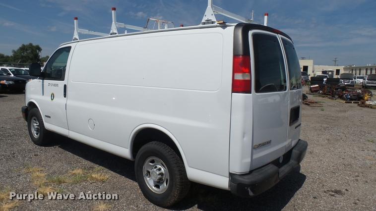 image for item DB3408 2005 Chevrolet Express 2500 Cargo van