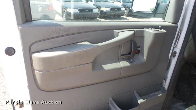 image for item DB3408 2005 Chevrolet Express 2500 Cargo van