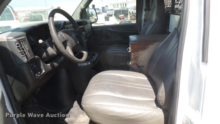 image for item DB3408 2005 Chevrolet Express 2500 Cargo van