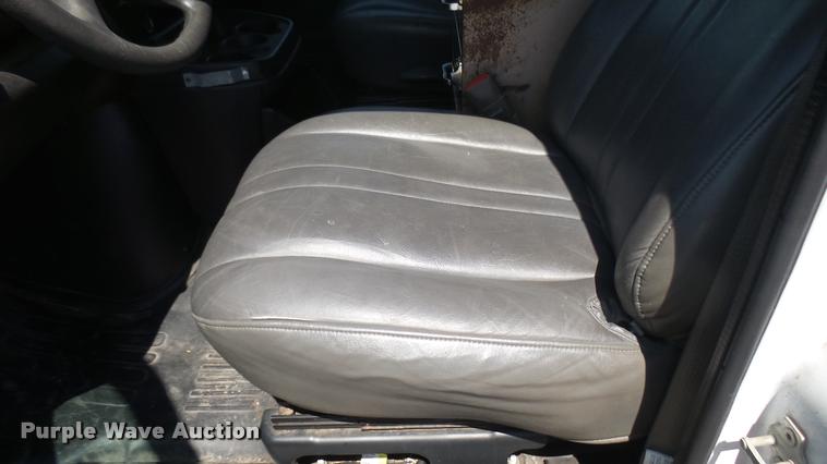 image for item DB3408 2005 Chevrolet Express 2500 Cargo van