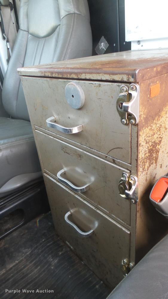 image for item DB3408 2005 Chevrolet Express 2500 Cargo van