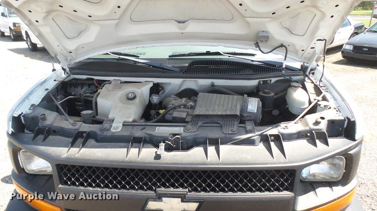 image for item DB3408 2005 Chevrolet Express 2500 Cargo van
