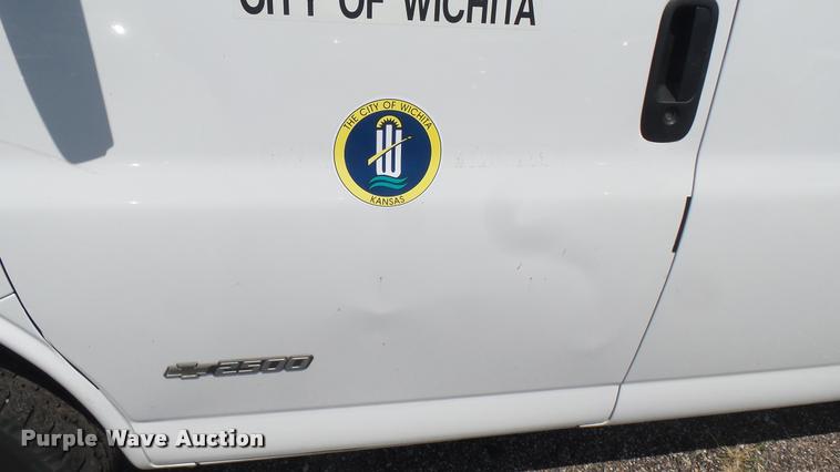 image for item DB3408 2005 Chevrolet Express 2500 Cargo van