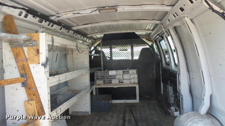 image for item DB3408 2005 Chevrolet Express 2500 Cargo van